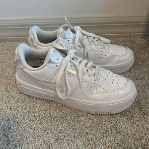 Nike women’s Air Force Shoes
